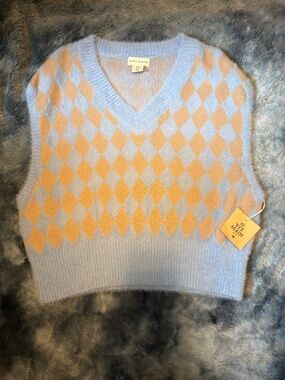 Yet Again Blue & Cream Argyle Fuzzy Sweater Vest | XL - NWT